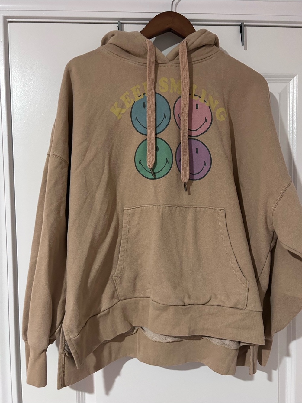 AE Big Hug Graphic Hoodie